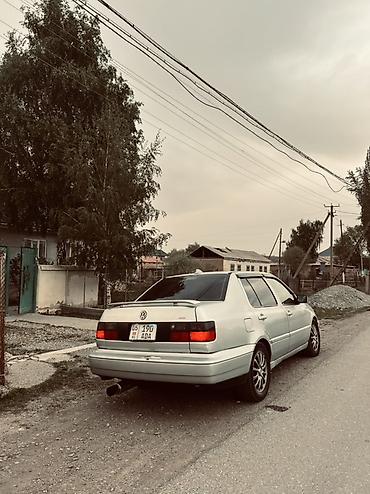 рейлинги на карнивал: Volkswagen Vento: 1999 г., 2 л, Механика, Бензин, Седан — 5