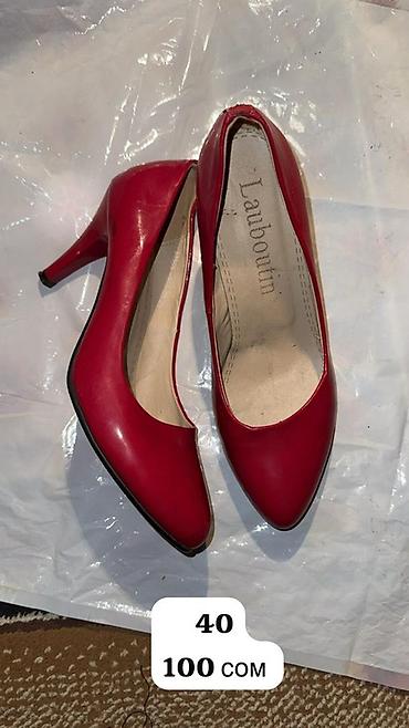 Босоножки, сандалии, шлепанцы: Женская обувь — два варианта. 1) Сандалии с декором - Размеры: 37 и — 17