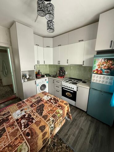 строка кж продажа квартир в бишкеке: 3 комнаты, 70 м², Индивидуалка, 1 этаж, Евроремонт