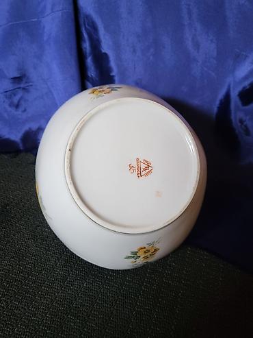 Ostali antikviteti: Korpa Jugoporcelan Titov Veles iz 70ih.god. Korpa je perfektna,sve na — 12