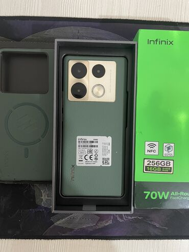 Infinix: Infinix Note 40 Pro, Б/у, 256 ГБ, цвет - Зеленый, 2 SIM