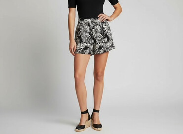 Shorts: H&M, Shorts for women, size S