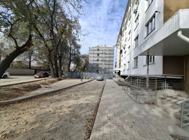 связи с переездом: 1 комната, 49 м², 106 серия улучшенная, 1 этаж, ПСО (под самоотделку)