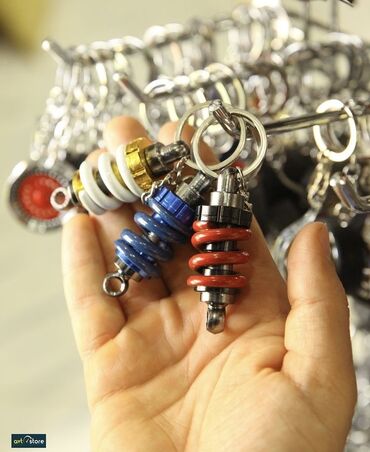 Breloklar: Xoş görünüşlü aksesuarlar. Hər cür maşın aksesuarının satışı bizdə — 10