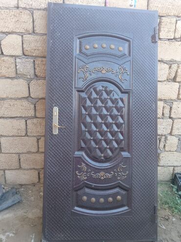 giris qapi: Seyf qapi 
130azn
Mehdiabad (4057) *leli*