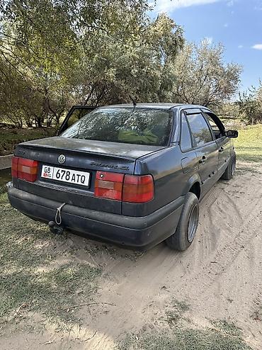 Volkswagen: Volkswagen Passat: 1994 г., 2 л, Кол менен иштөөчү — 3