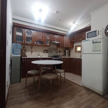 1 комнатная квартира 8 мкр: 2 бөлмө, 48 кв. м, Элитка, 4 кабат, Косметикалык ремонт