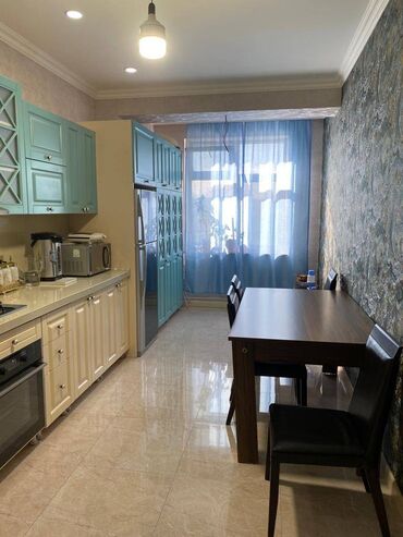 Yeni tikili: 3-cü mikrorayon, 3 otaqlı, Yeni tikili, m. 20 Yanvar, 152 kv. m — 15