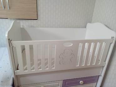 Uşaq beşiyi – ağ rəngdə, klassik dizaynlı. Xüsusiyyətlər: - Material lalafo.az -da Uşaq beşiyi – ağ rəngdə, klassik dizaynlı. Xüsusiyyətlər: - Material