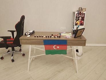 on oturacaqlar: Masa və rəf dəsti – müasir iş/kampus küncü - Masa: taxta teksturalı — 1