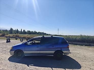 простой: Toyota Ipsum: 1997 г., 2 л, Автомат, Бензин, Минивэн — 3