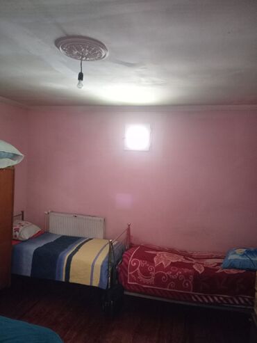 zaqatalada ev: 25 kv. m, 1 otaqlı, Kombi, Qaz, İşıq