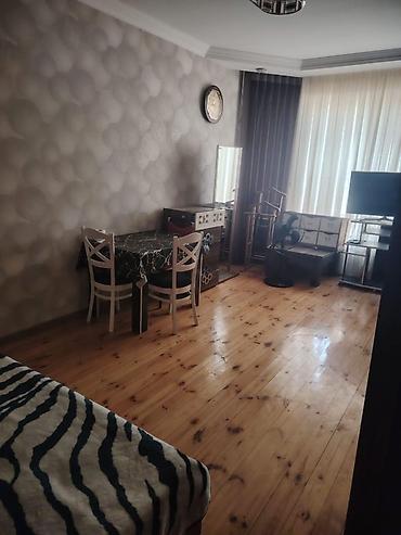 heyet evleri type 1: Həyət evi – 1 mərtəbəli, həyəti tametlə döşənmiş, darvazadan — 6