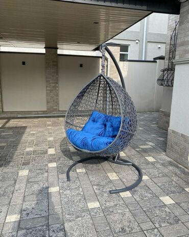 Садовые качели: Садовые качели Дерево, Со спинкой, С крышей