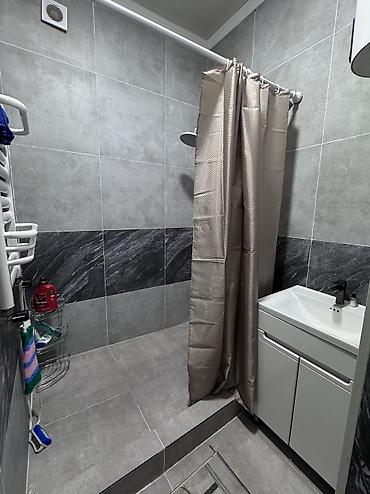 Продажа коттеджей и домов: Срочно!!! Продаю новый дом😍 По ул.Уметалиева Участок - 6 соток Дом - — 6
