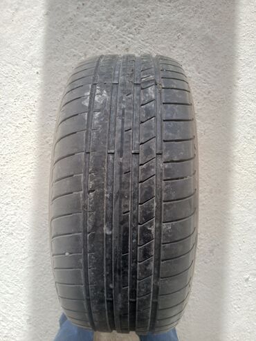 pilus masin: Şin GoodYear R 18