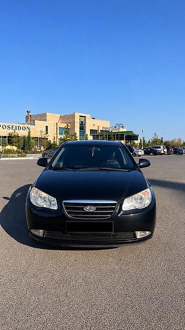 Hyundai: Hyundai Elantra: 2 l | 2008 il Sedan — 5