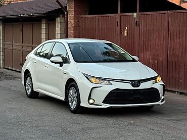 Toyota: Toyota Corolla: 2021 г., 1.8 л, Вариатор, Гибрид, Седан — 1