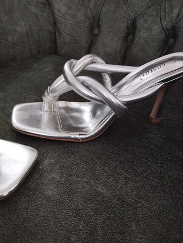 ženski kompleti za svečane prilike: Fashion slippers, 39