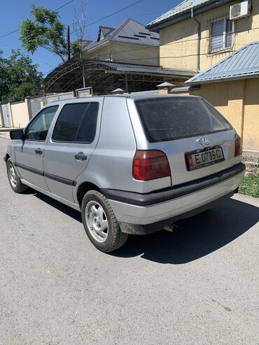 Volkswagen: Volkswagen Golf: 1993 г., 1.6 л, Механика, Бензин, Хэтчбэк