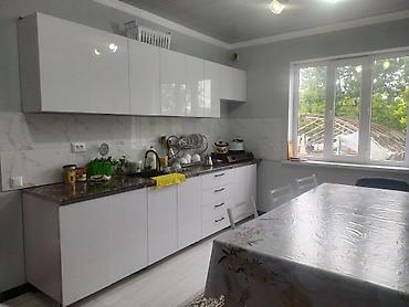 Продажа коттеджей и домов: Продаётся жилой дом с благоустроенным двором. дом 130 м. кв. 4 сотый — 7