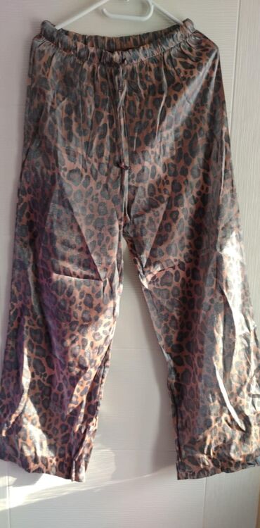 saten pantalone: One size, Ravne nogavice