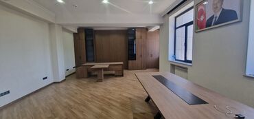 Sifarişlə ofis dəst mebeli: Mebel istehsalı və quraşdırma xidməti - Ofis masaları: İki rəngli — 123