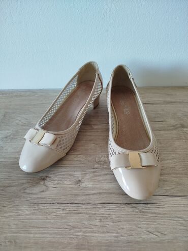 crno odelo kombinacije: Sandals, Safran, 39