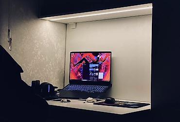 logitech superlight 2: Игровой ноутбук с подсветкой клавиатуры и аксессуарами для рабочего — 1