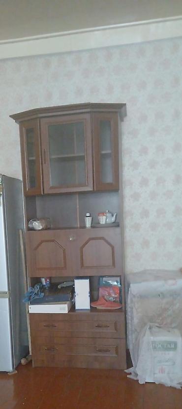 Klassik üslubda bərk ağac rəngli salon mebeli dəsti - Material və lalafo.az -da Klassik üslubda bərk ağac rəngli salon mebeli dəsti - Material və