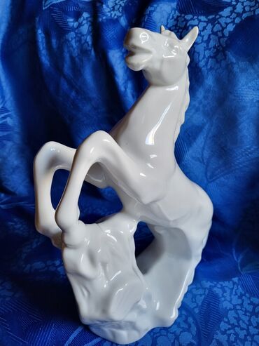 Ostali kućni dekor: Konj velik,vintaz,nov porcelanski. Porcelanski konj. mereni — 4