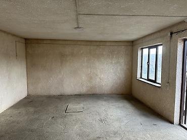 Продажа коттеджей и домов: Срочно продается Представляем дом, расположенный на участке, который — 31