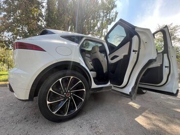 Jaguar: Jaguar E-type: 2019 г., 2 л, Автомат, Бензин, Кроссовер — 4