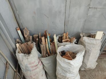 продаю дрова в мешках: Дрова Самовывоз, Платная доставка