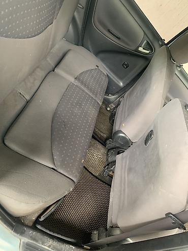 Toyota: Toyota Vitz: 2005 г., 1.3 л, Автомат, Бензин, Седан — 6