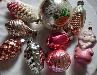 Oyuncaqlar: 1995 çi ilə aid qədimi kinder puzzle oyuncaqlar.Yeddi ədəddir.İdeal — 12