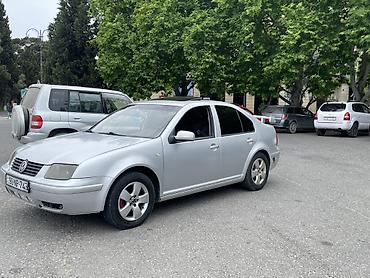 Volkswagen: Volkswagen Jetta: 2 l | 2003 il Sedan — 3