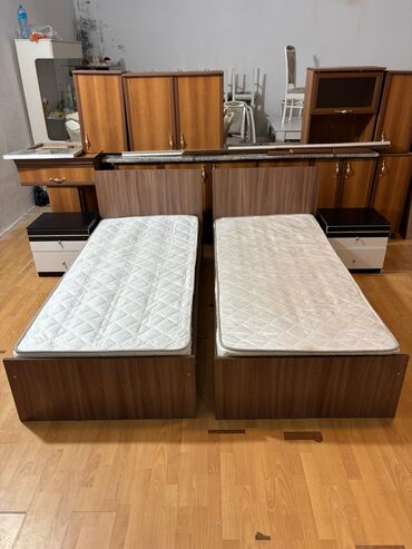 Digər mebel: TehKravat. İkisi birlikde 260azn. tumbalar daxil bazasız. yaxsi