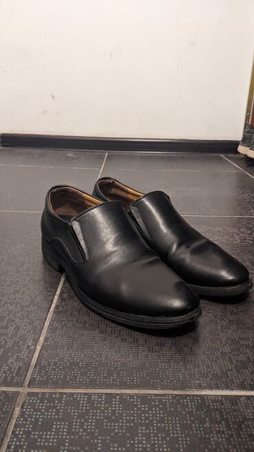 туфли мужские бу: Продаю мужские туфли, турецкая кожаная обувь с каблуком. Сам ходил в