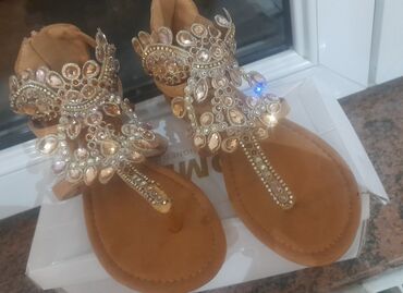 italijanske sandale beograd: Sandals, 36