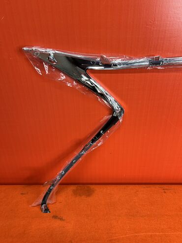 Решетки радиатора: Решетка радиатора Lexus Оригинал — 9