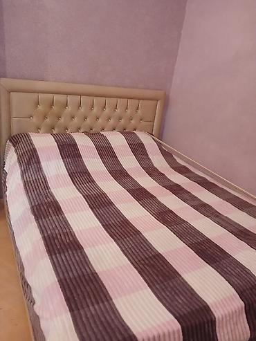 Bazalı taxt 80 azn Yaxşı vəziyyətdədir, heç bir problemi yoxdu