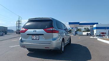 sprinter 516: Toyota Sienna: 2019 г., 3.5 л, Автомат, Бензин, Минивэн — 3
