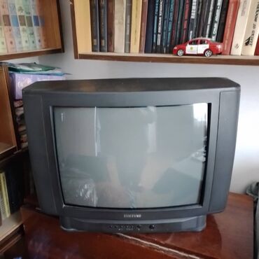 телевизор samsung ue40ju6450: Продаю корейский телевизор! Диагональ 54. Состояние хорошее. Цена