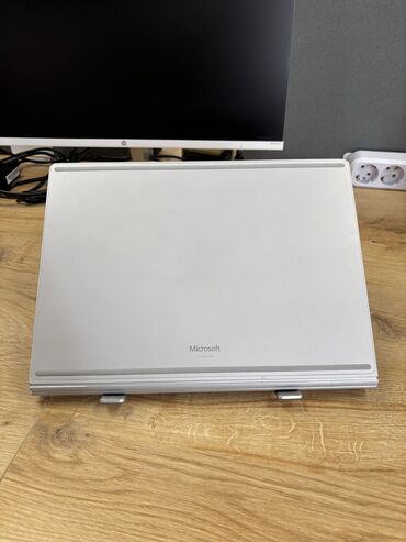 Digər noutbuklar və netbuklar: Intel Core i7, 8 GB, 15 " — 7