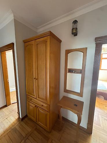 İşlənmiş, 2 qapılı, Taxta, Açılan, Düz dolab