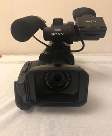 Videokameralar: Sony 2000 HD kamera. Ela veziyetdedir Batareyka,usb kabel,setevoy snur