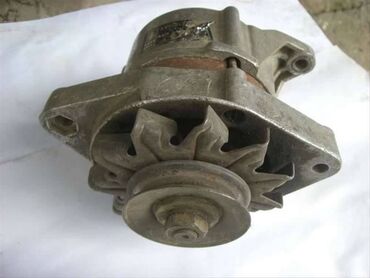 Auto delovi: Ispravan alternator BOSCH 14 V 35 A skinut sa OPEL Kadetta — 2