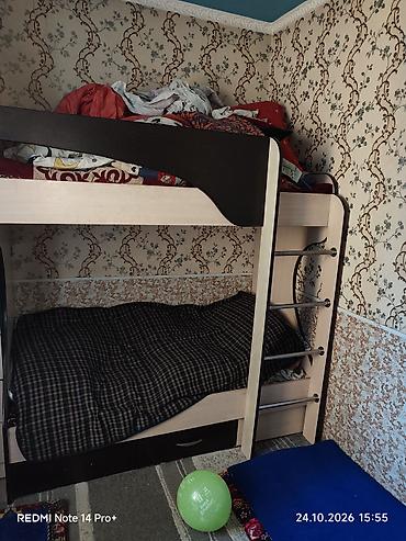 детская двухэтажная кровать: Двухъярусная кровать с лестницей и местом для хранения. - Формат — 2