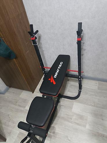 Скамьи для жима: 💪 Продам комплект для тренировок дома — скамья + гриф + 70 кг блинов — 6